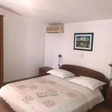 Rosso Apartmán