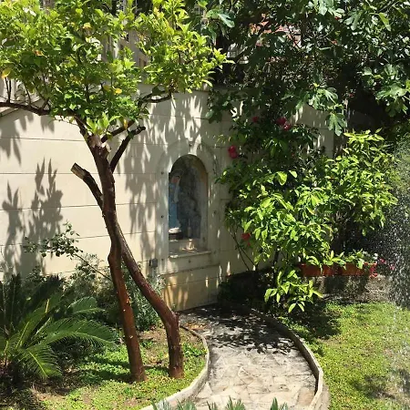 Rosso Apartmán